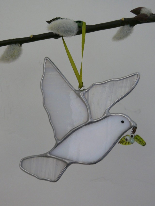 Dove of Peace (green berries) Christmas Decoration